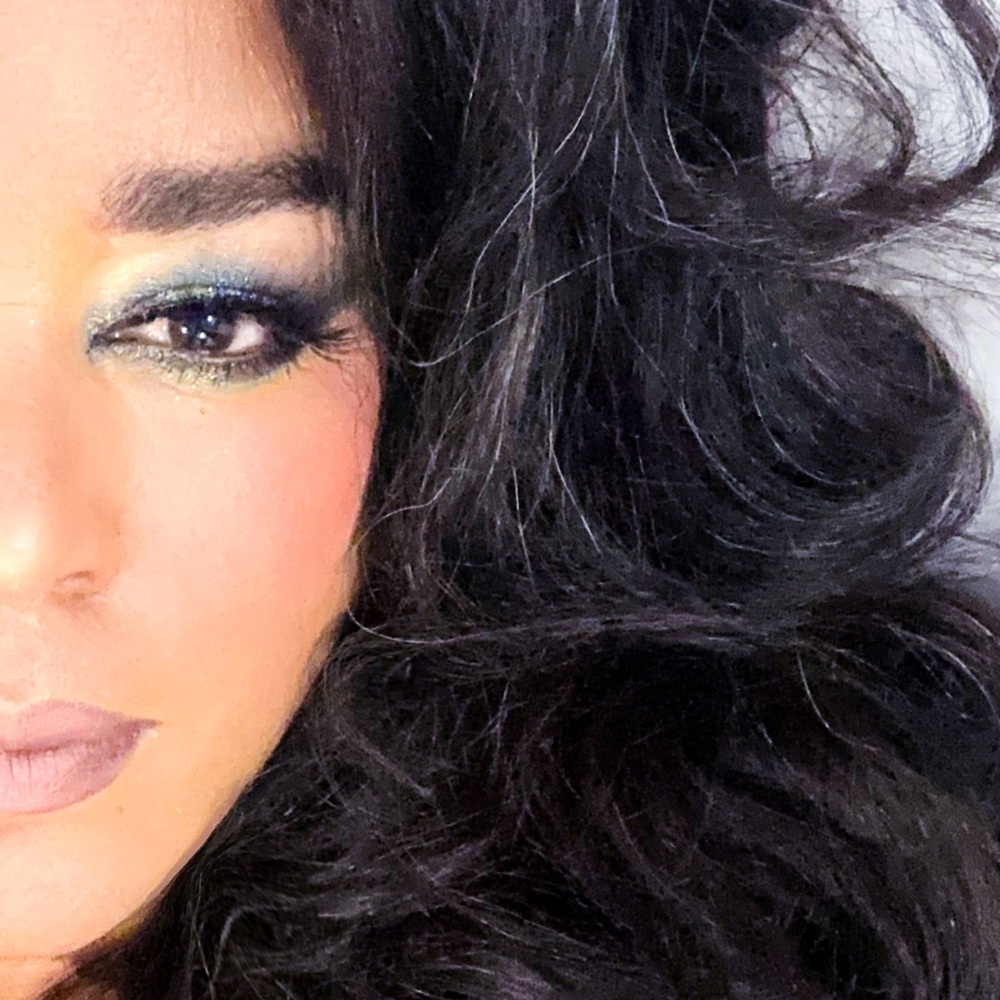 Meet your Posher, Caroline